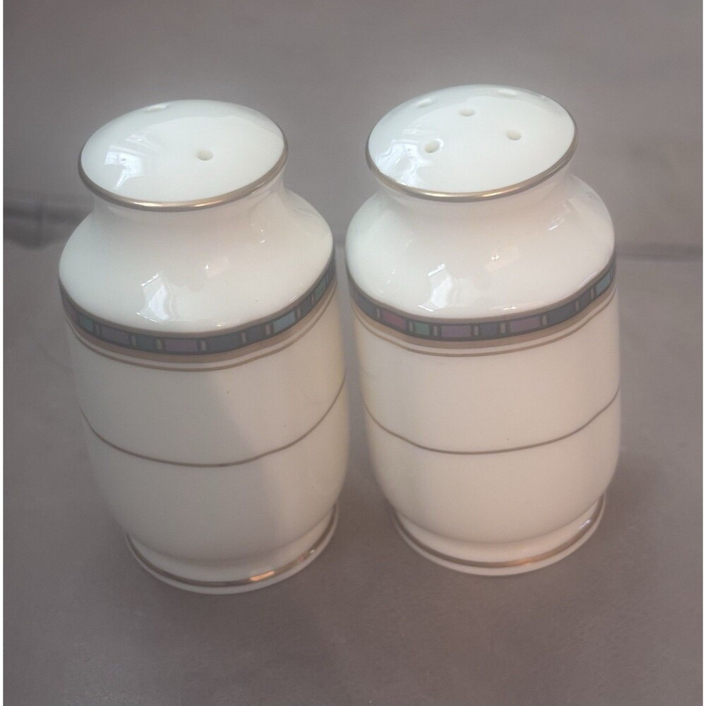 Noritake Vancouver Gold Salt & Pepper Shakers Japan Fine China EUC